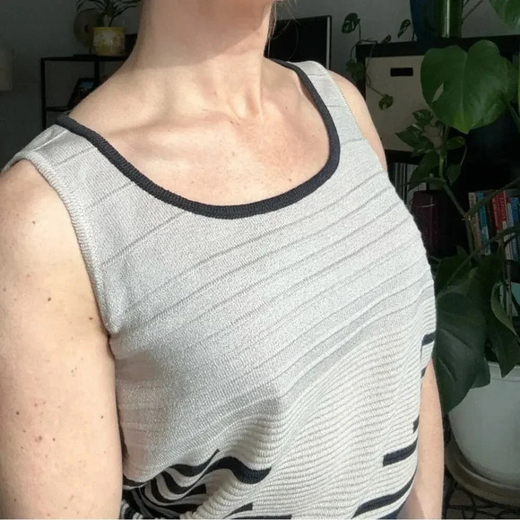 St. John Wool Blend Tank Small Petite - Picture 3 of 7